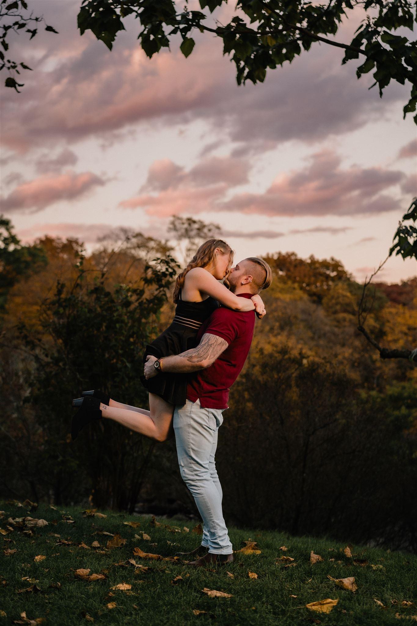 The Enchanting Colors of New England's Golden Hour: A Journey Through Nature and Emotions